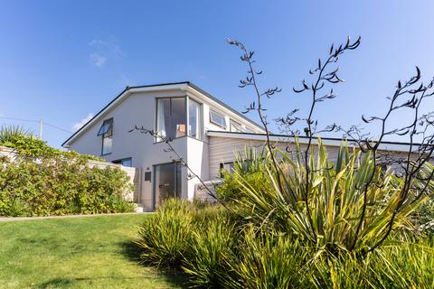 5 bedroom detached house for sale, Gwel an Mor, TR8