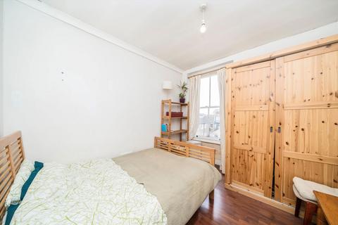 3 bedroom flat for sale, Ongar Road, London SW6