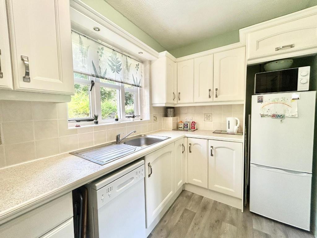2 Bed First Floor Flat