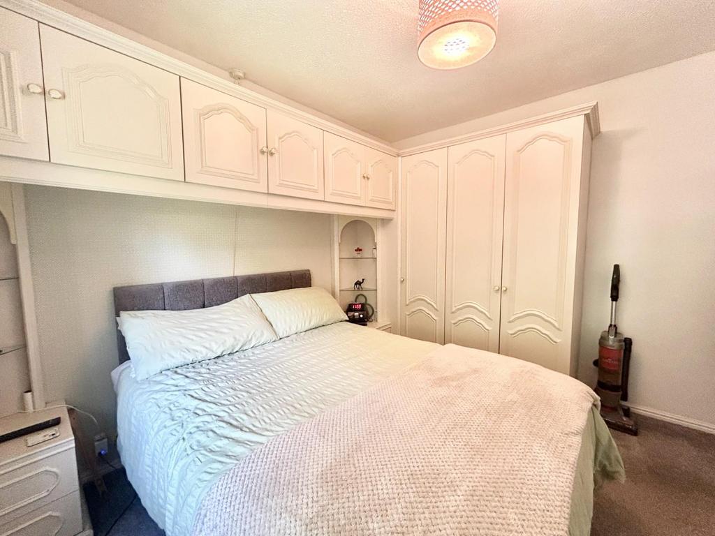 2 Bed First Floor Flat