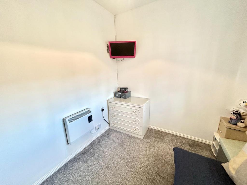 2 Bed First Floor Flat
