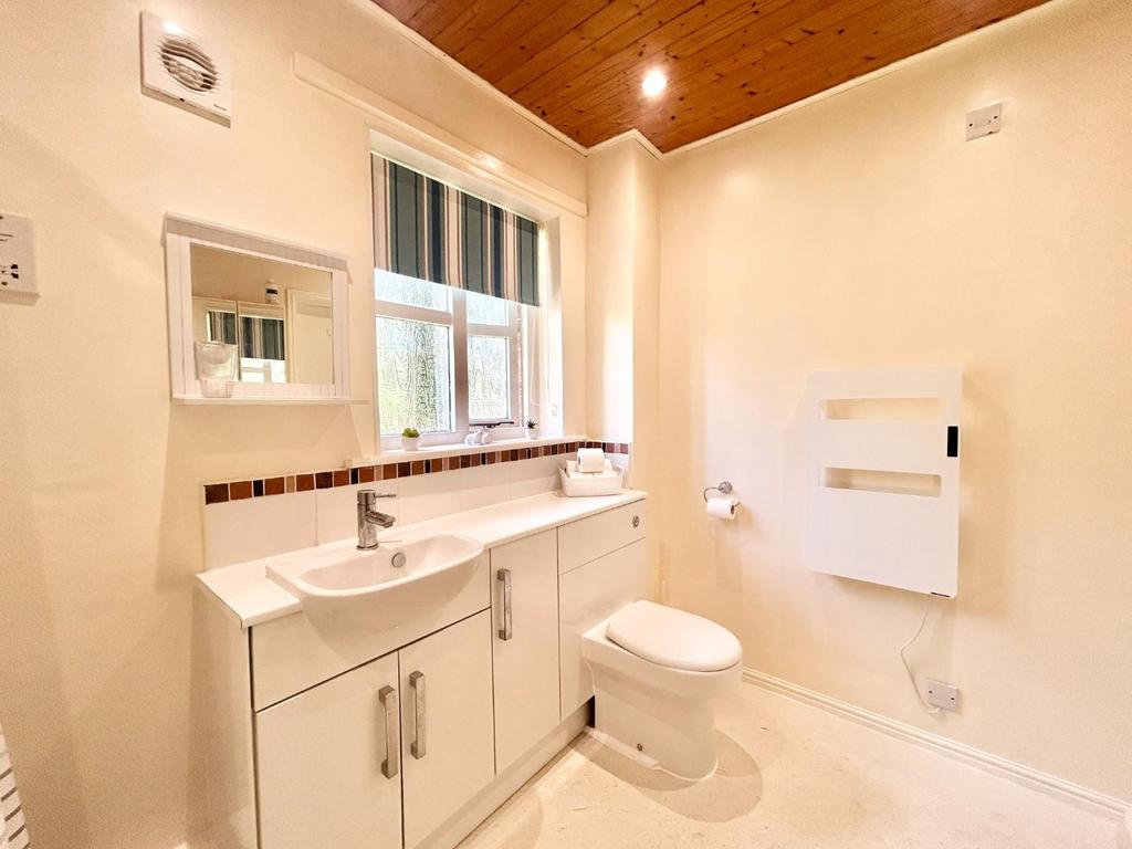 2 Bed First Floor Flat