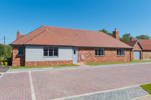 3 bedroom detached bungalow for sale, Jack Way, Stowmarket IP14