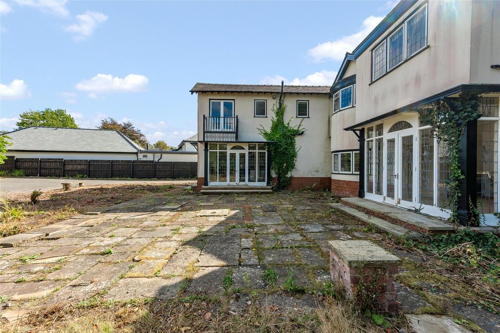 Rear Courtyard