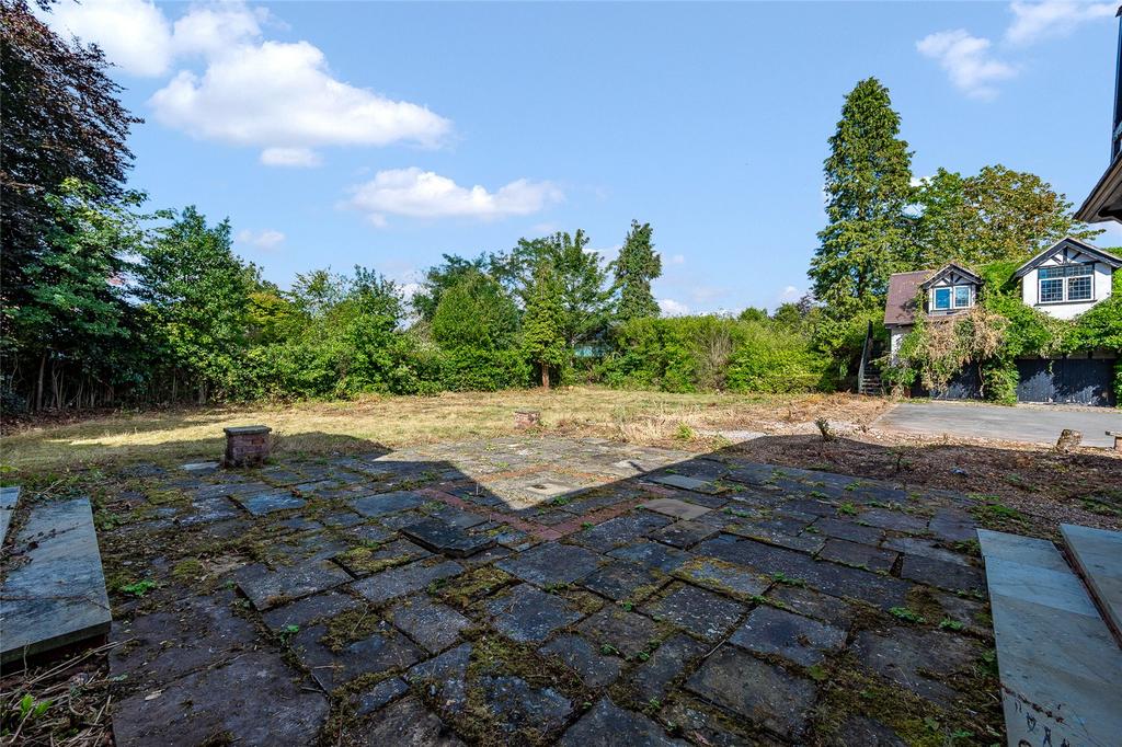 Rear Courtyard