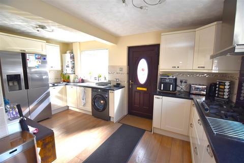 3 bedroom semi-detached bungalow for sale, Brook Close, Rochford