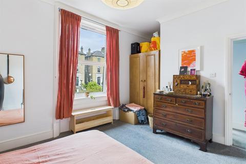 2 bedroom flat for sale, Thicket Road, London, SE20
