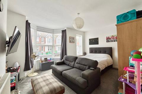 2 bedroom flat for sale, Western Road, Bexhill-on-Sea, TN40
