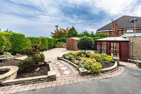 4 bedroom detached house for sale, Delves Wood Road, Huddersfield HD4