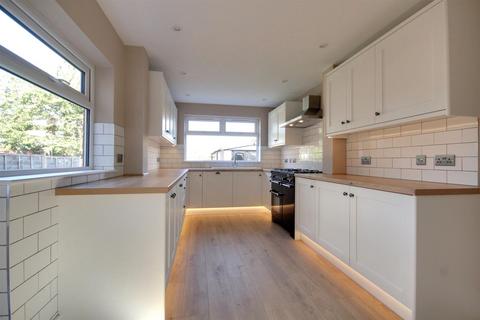 994 Anlaby Road, Hull, HU4 6AT