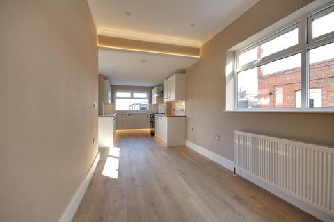 994 Anlaby Road, Hull, HU4 6AT
