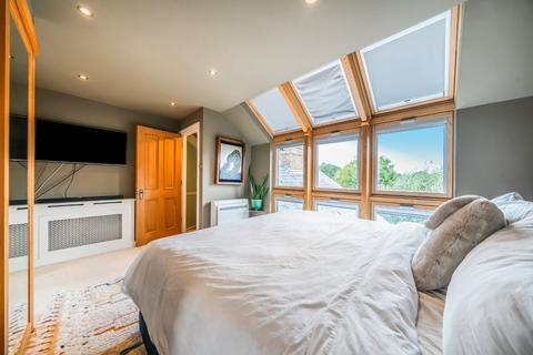 4 bedroom semi-detached house for sale, Station Road, Esher, KT10