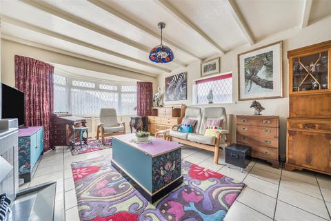 2 bedroom detached bungalow for sale, Reculver Avenue, Birchington