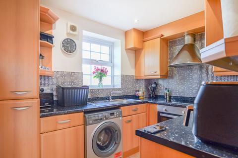 2 bedroom flat for sale, Weavers Court, Buckshaw Village PR7