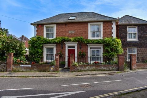 1 Grove Road, Lymington, SO41