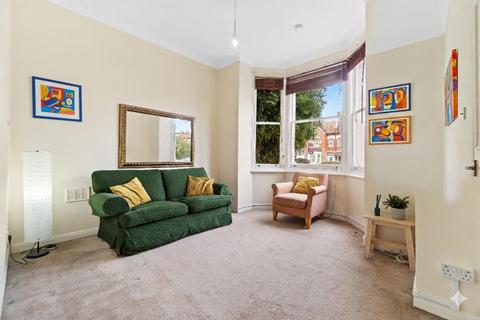 1 bedroom flat for sale, Baldry Gardens, SW16