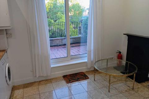 House share to rent, Madrid Road, London, Hammersmith