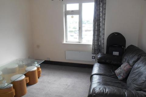 2 bedroom maisonette to rent, CARPENDERS PARK WD19