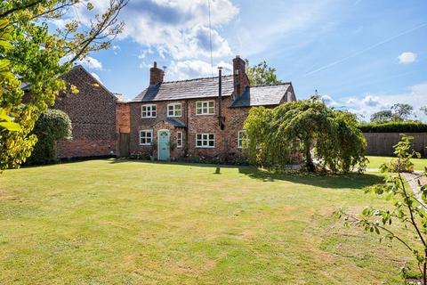 3 bedroom cottage for sale, Plumley Moor Road, Plumley, WA16