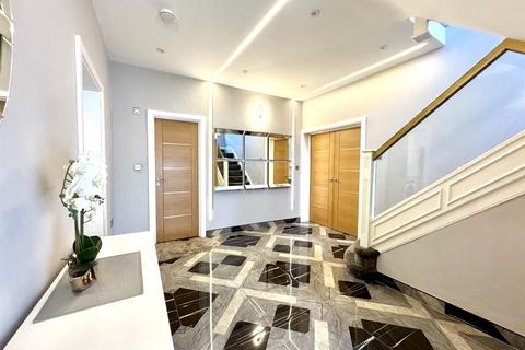 undefined, Cheyne Walk, Croydon
