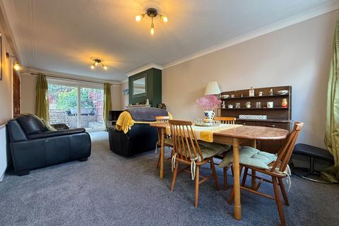 3 bedroom semi-detached house for sale, Teasdale Way, Stourbridge DY9