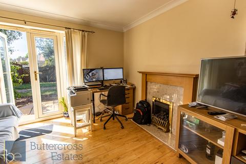17 Bevercotes Close, Newark, NG24 4JT