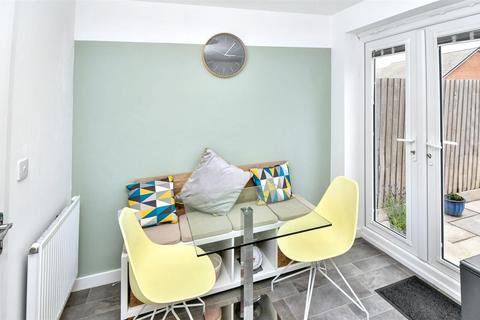 3 bedroom semi-detached house for sale, Lancaster Way, Whitnash, Leamington Spa