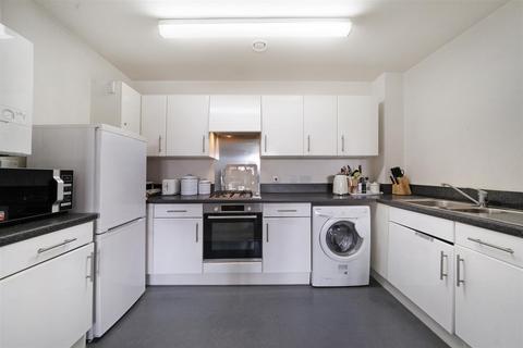 2 bedroom flat for sale, John Bowles Court, Schoolhouse Lane, London