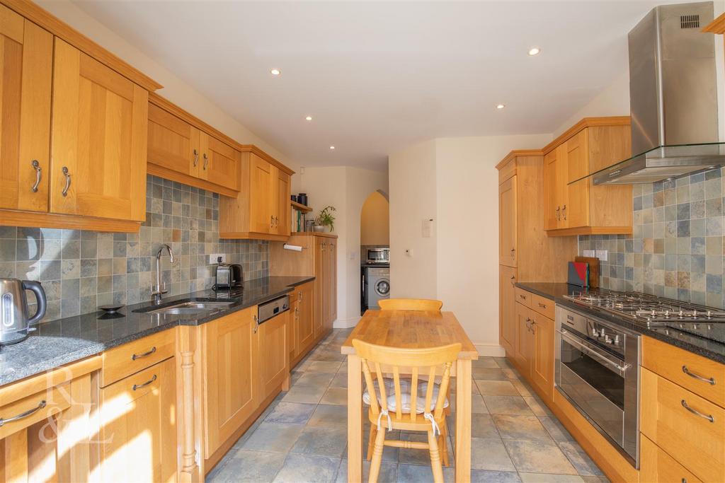 1 Churchside Walk (2).jpg