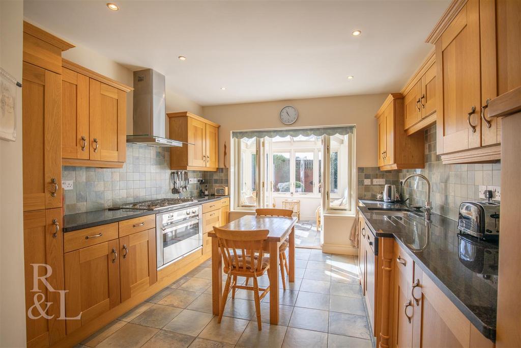 1 Churchside Walk (5).jpg