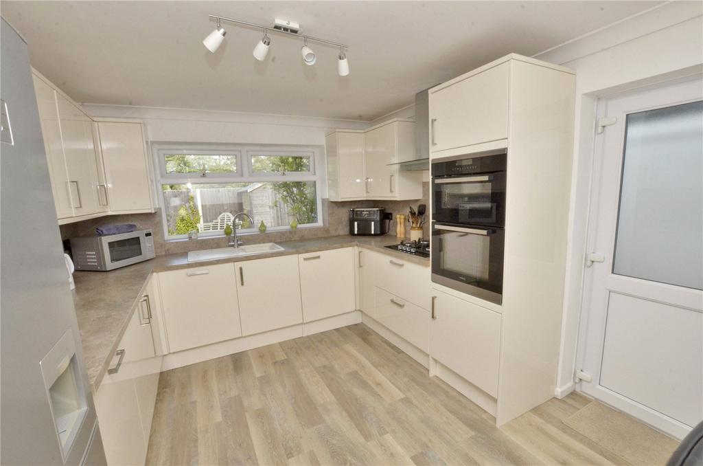 Kitchen/Breakfast Rm