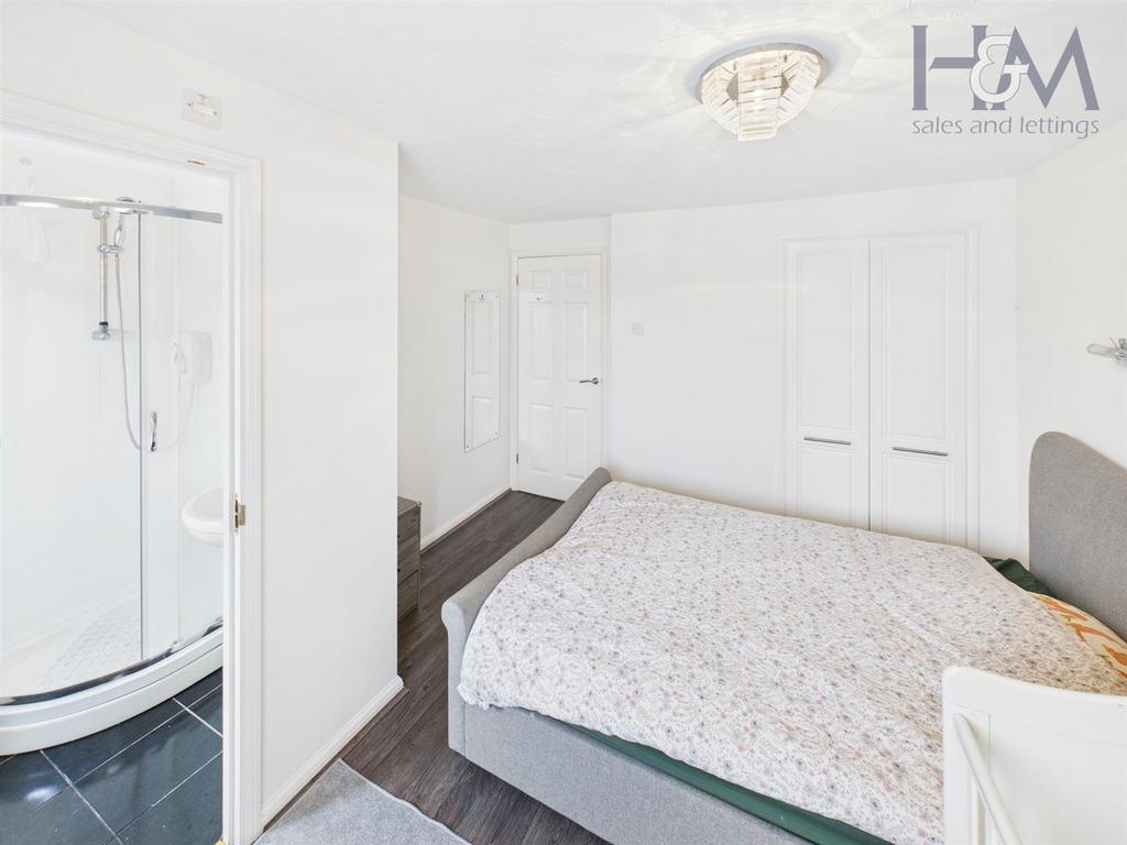 CAM02804 G0-PR0388-STILL012.jpg