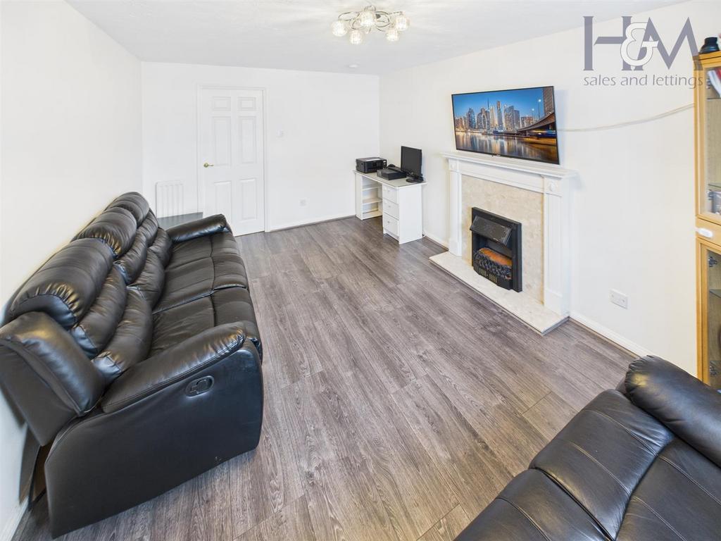 CAM02804 G0-PR0388-STILL015.jpg