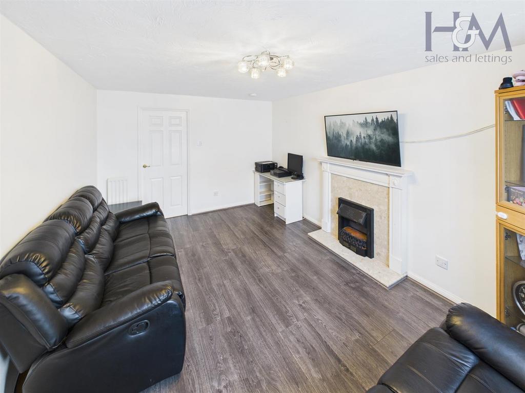 CAM02804 G0-PR0388-STILL016.jpg