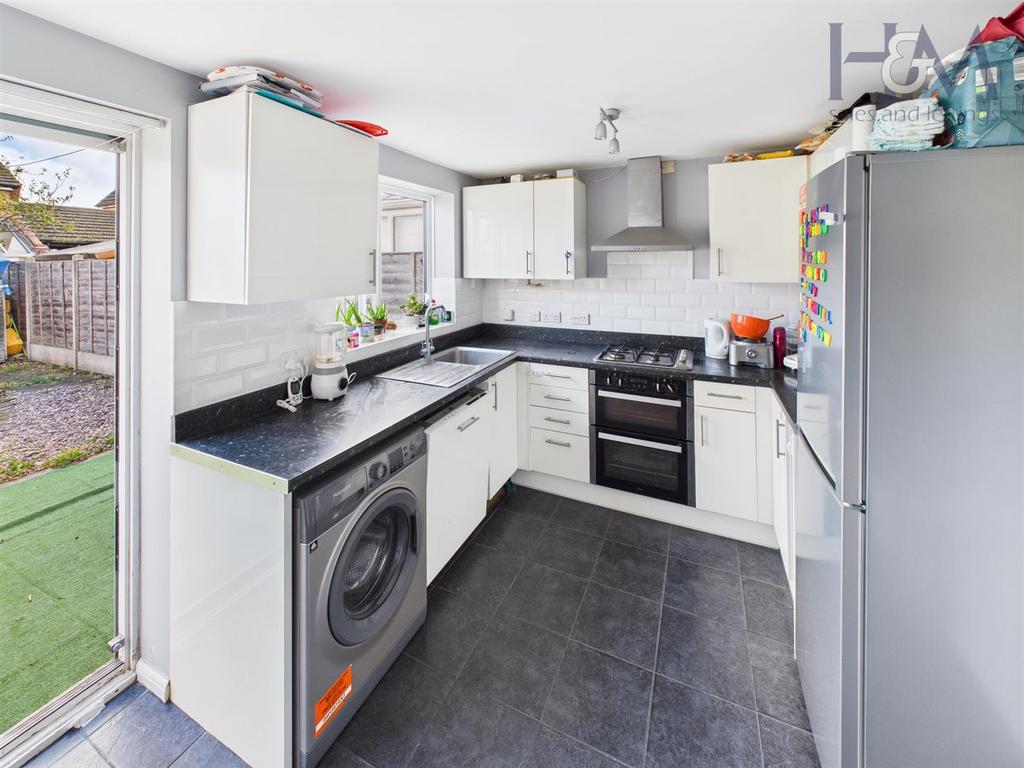 CAM02804 G0-PR0388-STILL022.jpg