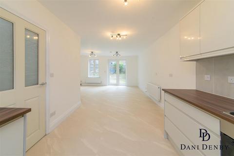 3 bedroom terraced house for sale, Halford Close, Edgware HA8
