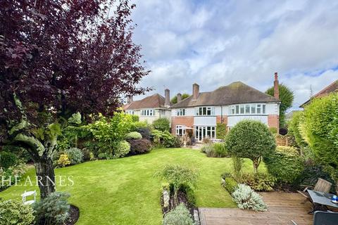 4 bedroom detached house for sale, Huntly Road, Talbot Woods, Bournemouth, BH3