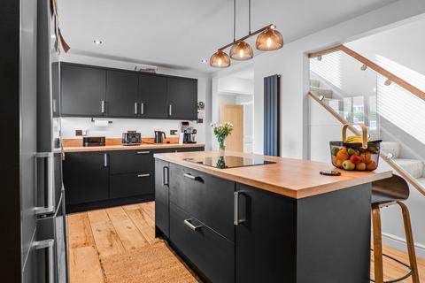 43 Binsted Way, Sheffield, S5 8NW