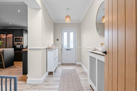 43 Binsted Way, Sheffield, S5 8NW