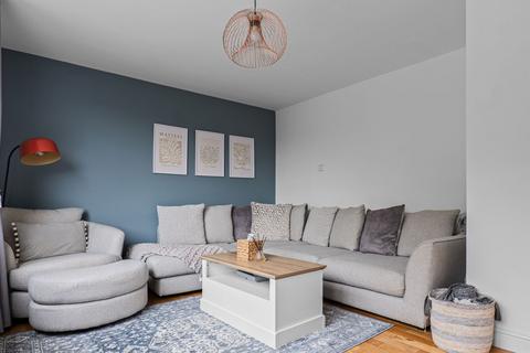 43 Binsted Way, Sheffield, S5 8NW