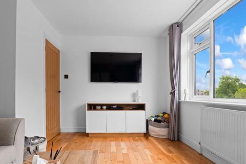 43 Binsted Way, Sheffield, S5 8NW