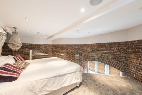 undefined, Princess Park Manor,  Royal Drive,  N11