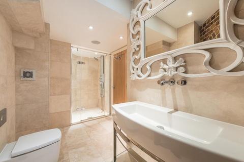 undefined, Princess Park Manor,  Royal Drive,  N11