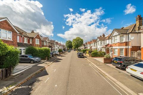 Osterley Avenue, Isleworth TW7