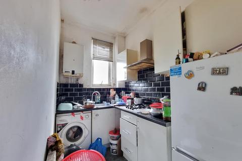 3 bedroom end of terrace house for sale, Colenso Road, Ilford