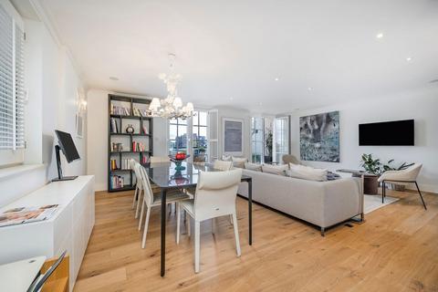 2 bedroom flat to rent, Admiral Square, London SW10