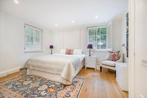 2 bedroom flat to rent, Admiral Square, London SW10