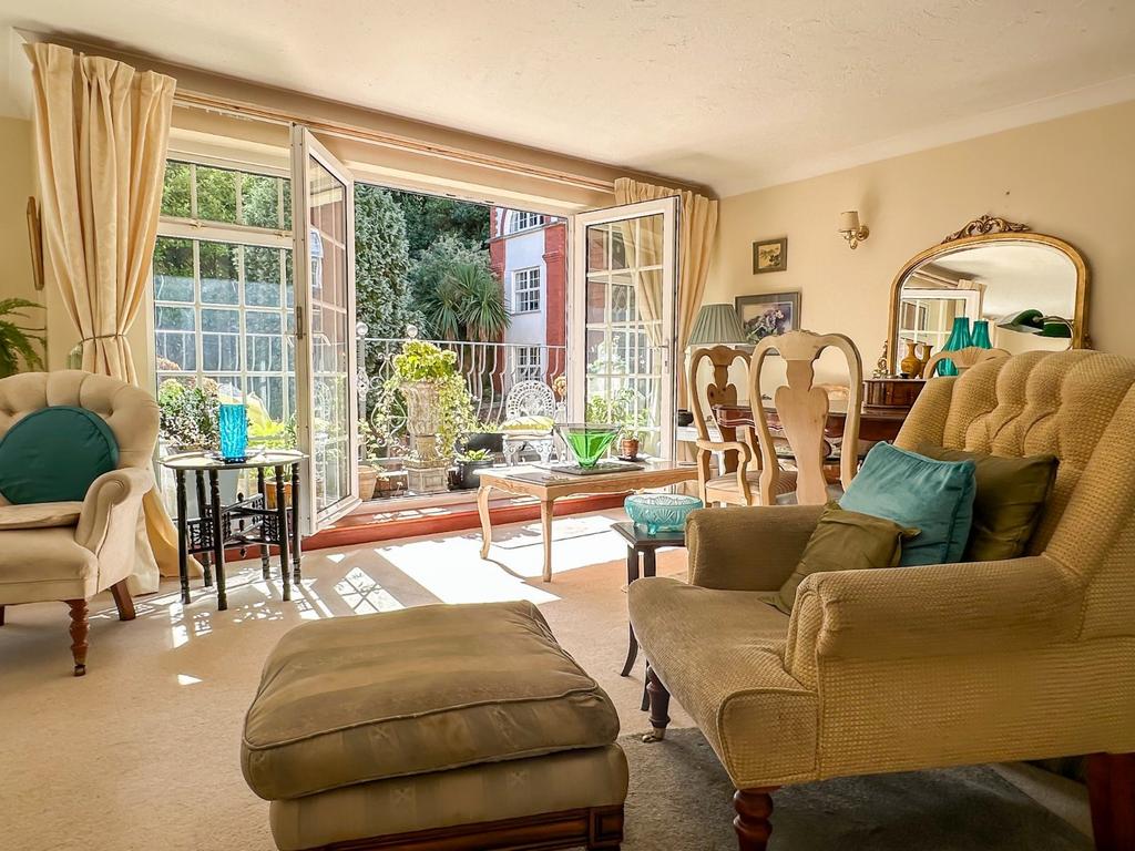 Living/Dining Room