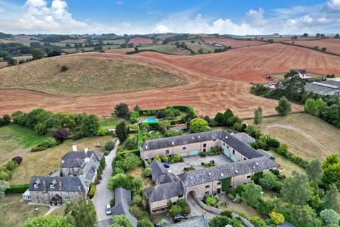 5 bedroom barn conversion for sale, Bulleigh Barton Court, Ipplepen, TQ12