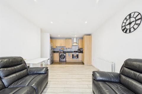 2 bedroom flat for sale, Cornwall Road, London